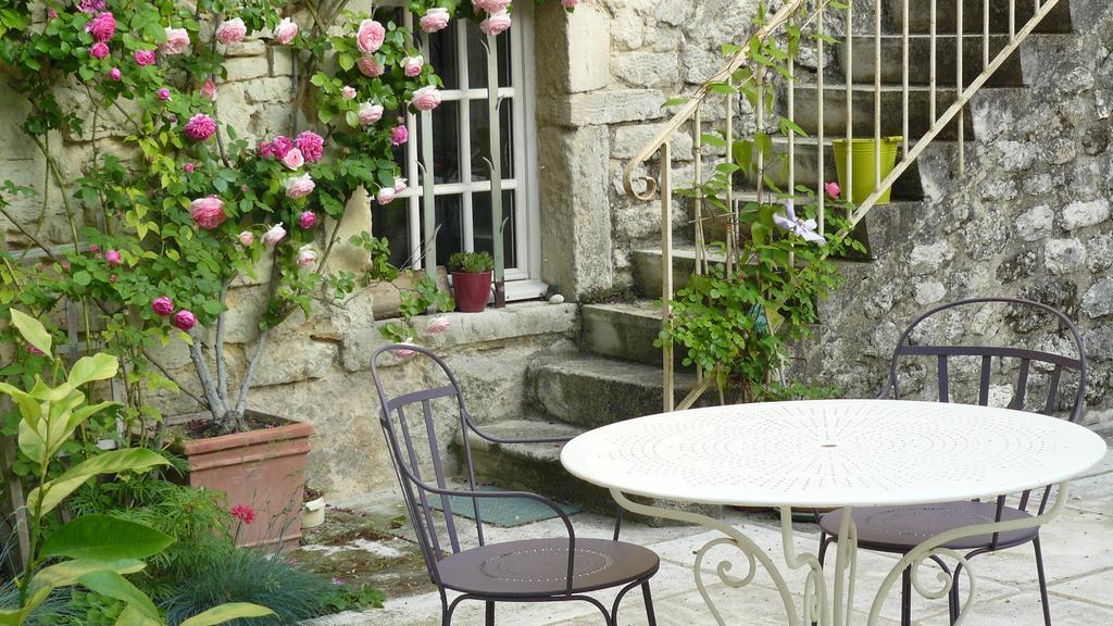La Ferme St Michel Bed and Breakfast Solérieux Eksteriør billede